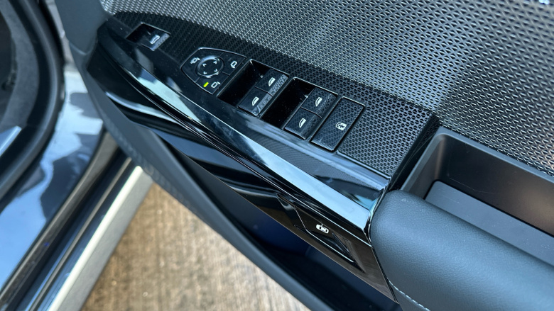 BMW 7 Series 750e xDrive Excellence 4dr Auto Saloon